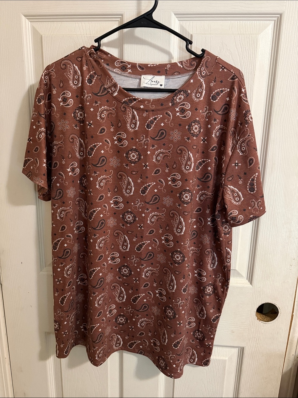Avery Rust Brown Paisley Short Sleeve Tee